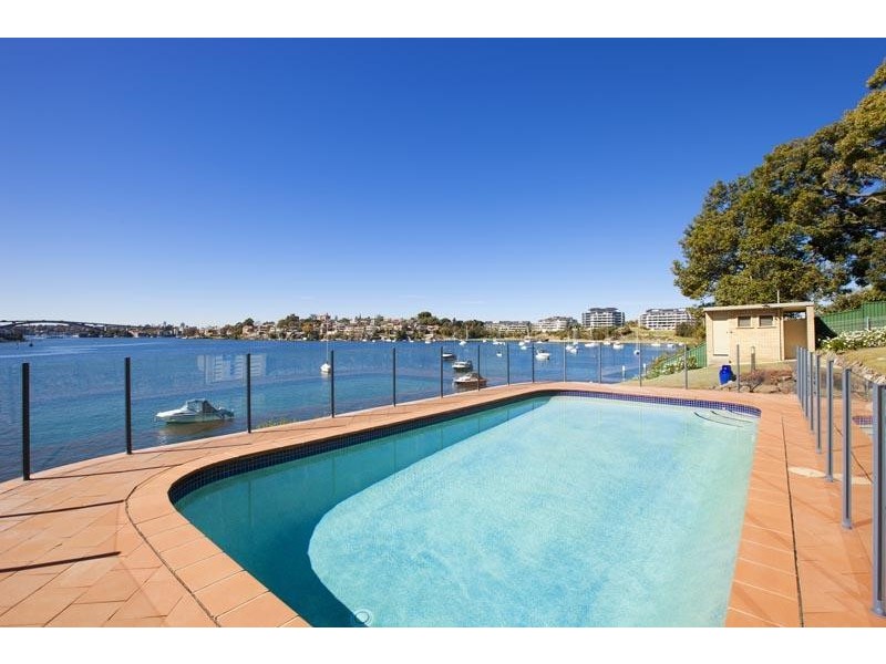 10/18 Walton Crescent, Abbotsford NSW 2046