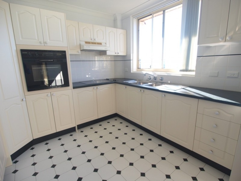 10/18 Walton Crescent, Abbotsford NSW 2046