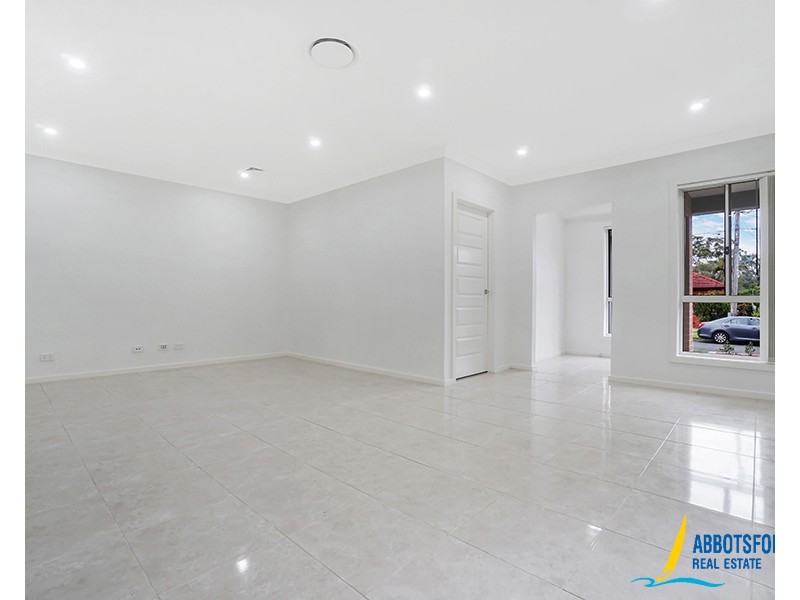 33 Laundess Avenue, Panania NSW 2213