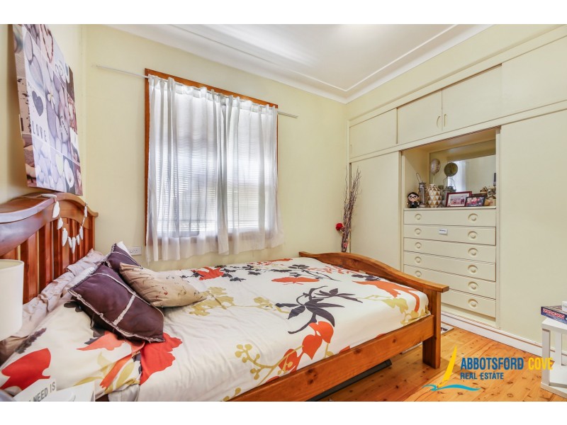 18 Pearce Street, Ermington NSW 2115