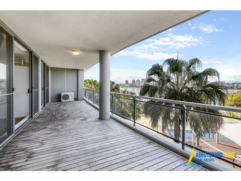 7/27 Bennelong Parkway, Wentworth Point NSW 2127