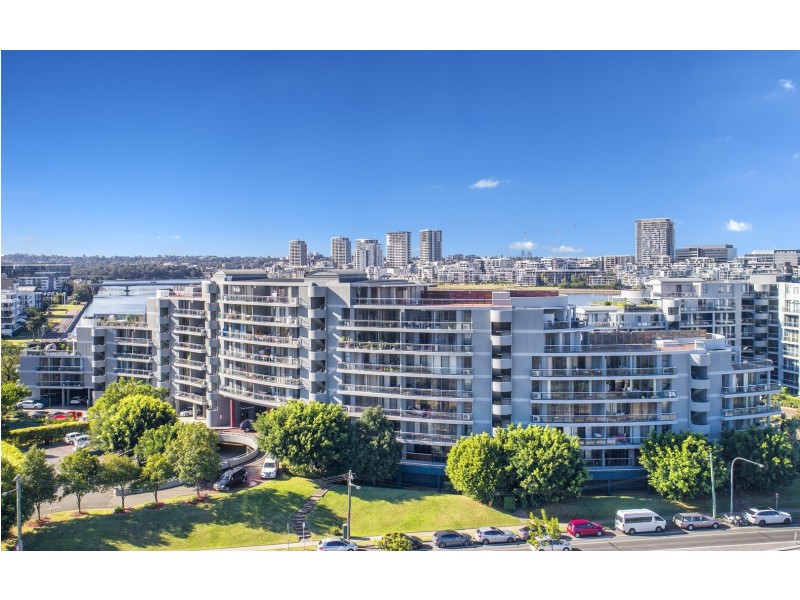 7/27 Bennelong Parkway, Wentworth Point NSW 2127