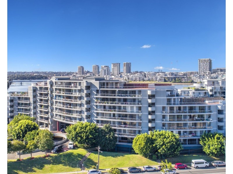 11/27 Bennelong Parkway, Wentworth Point NSW 2127
