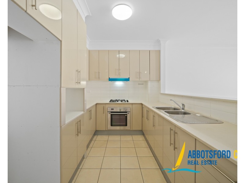 30/7-9 King Street, Campbelltown NSW 2560