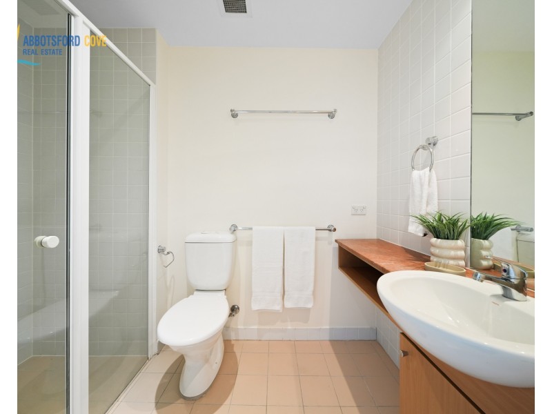 11/27 Bennelong Parkway, Wentworth Point NSW 2127