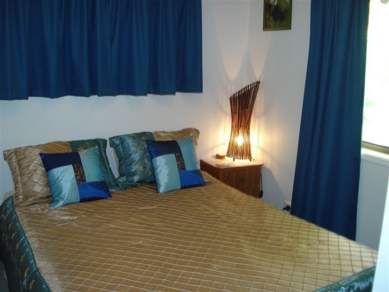 22 Lowanna Drive, Ashmore QLD 4214