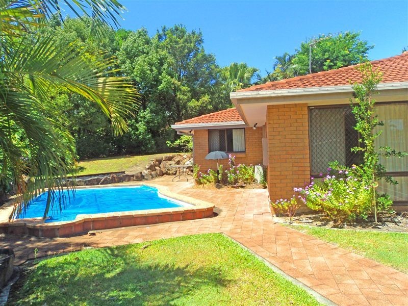 4 Roba Place, Ashmore QLD 4214