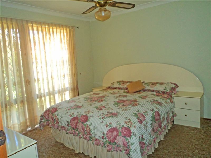 4 Roba Place, Ashmore QLD 4214