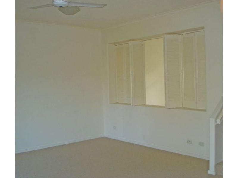 Ashmore QLD 4214