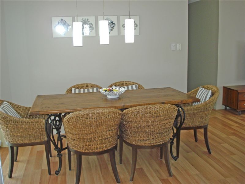 14 Canterbury Chase, Ashmore QLD 4214