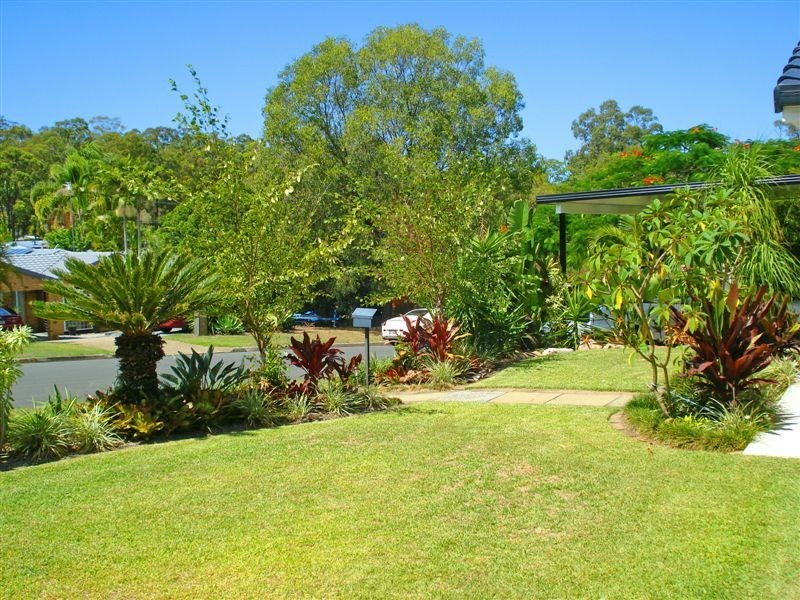 14 Canterbury Chase, Ashmore QLD 4214