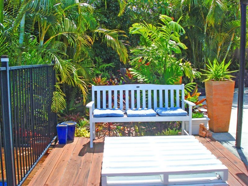 14 Canterbury Chase, Ashmore QLD 4214