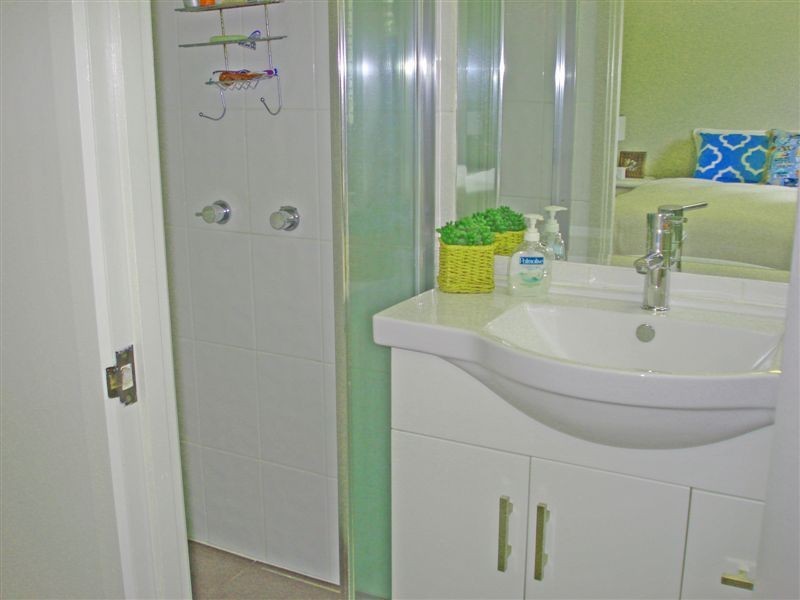 14 Canterbury Chase, Ashmore QLD 4214