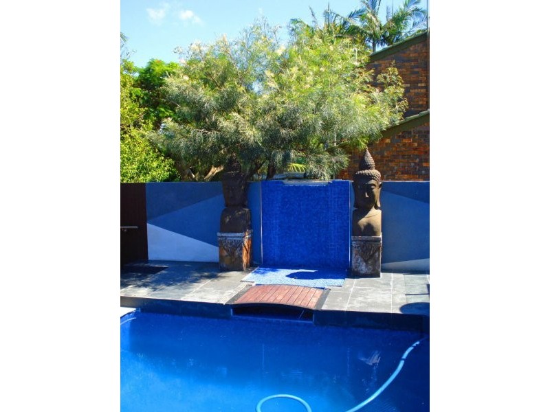 Broadbeach Waters QLD 4218