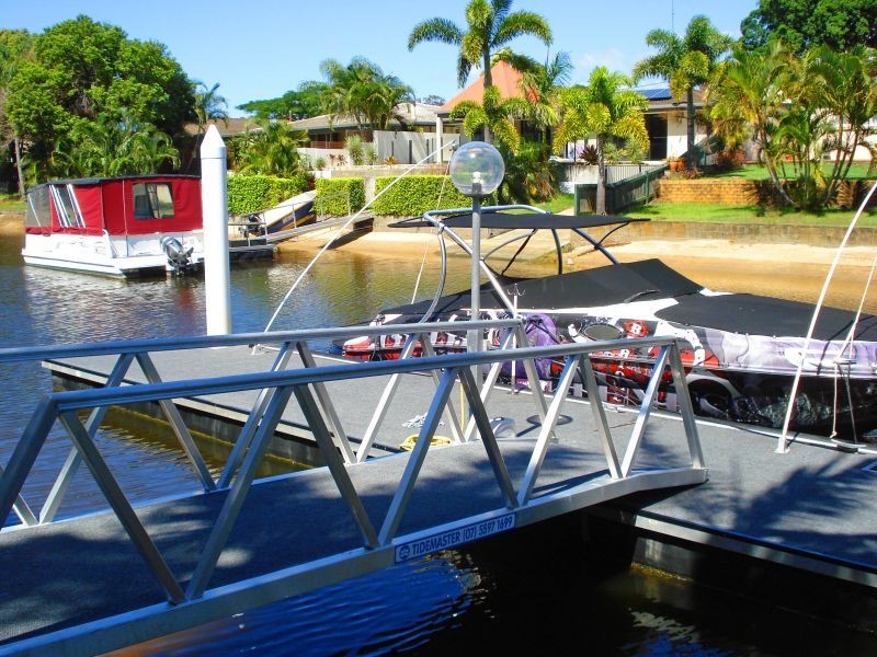 Broadbeach Waters QLD 4218