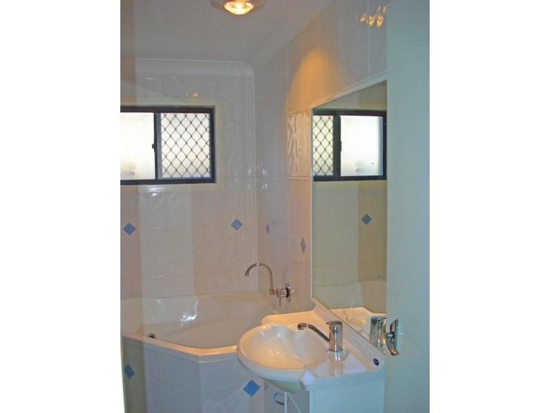 Broadbeach Waters QLD 4218