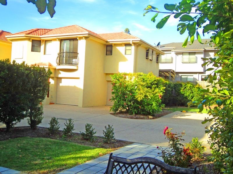 Ashmore QLD 4214