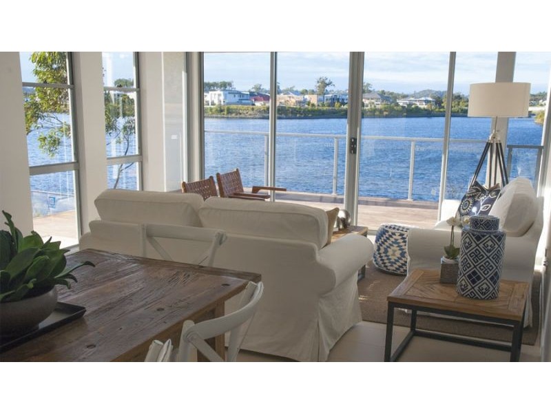 Varsity Lakes QLD 4227