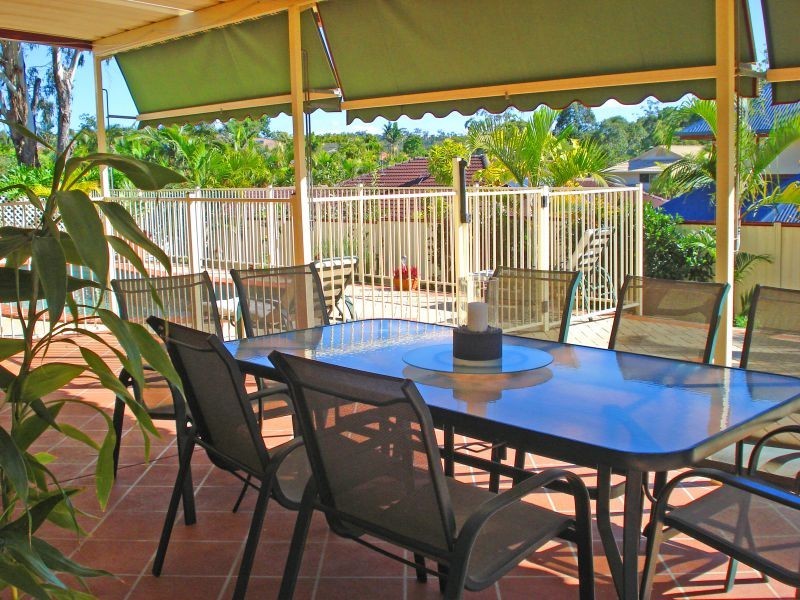 15 Forest Hills Ct, Parkwood QLD 4214