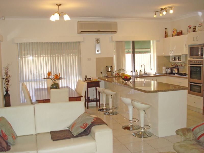 15 Forest Hills Ct, Parkwood QLD 4214