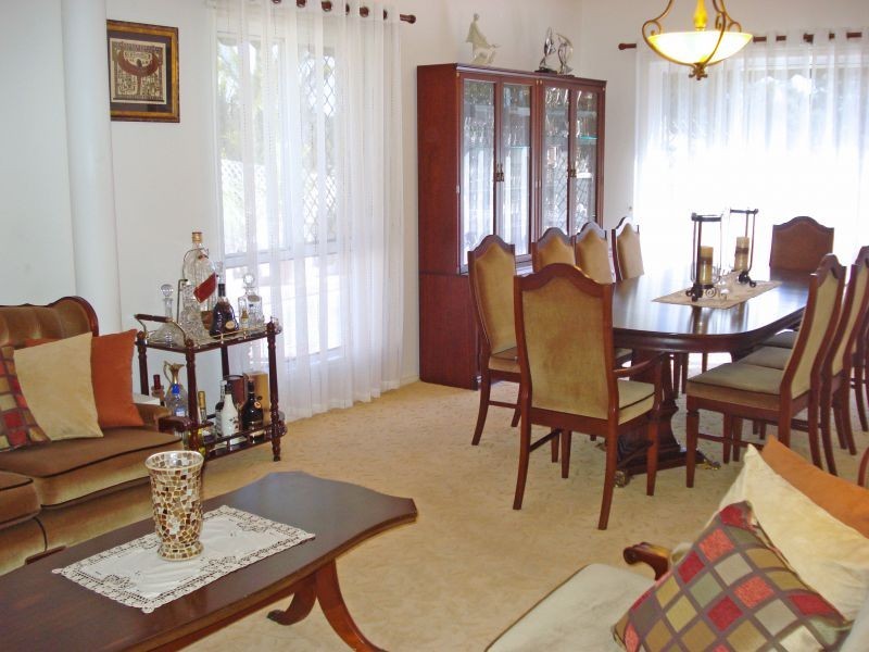 15 Forest Hills Ct, Parkwood QLD 4214