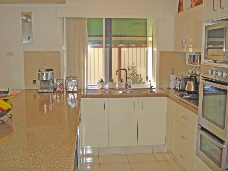 15 Forest Hills Ct, Parkwood QLD 4214