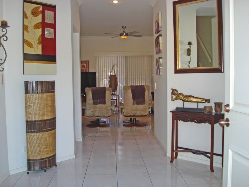 15 Forest Hills Ct, Parkwood QLD 4214