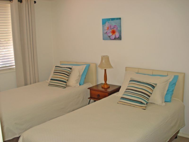 15 Forest Hills Ct, Parkwood QLD 4214