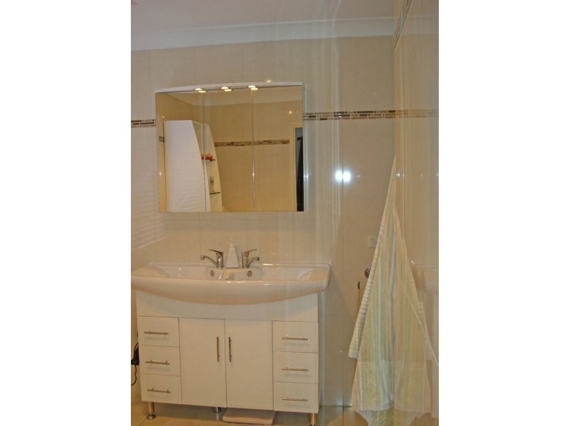 15 Forest Hills Ct, Parkwood QLD 4214