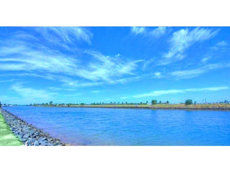 42 Sickle Avenue, Hope Island QLD 4212