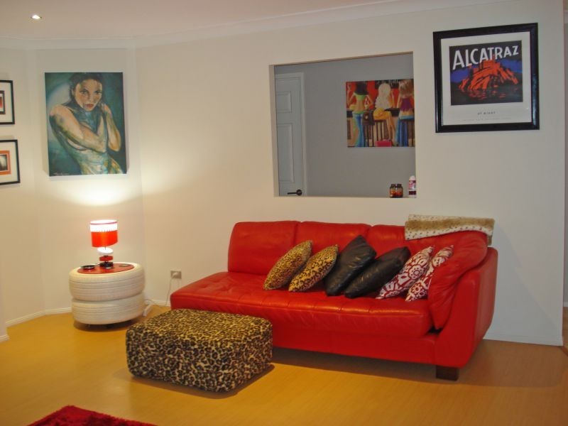 42 Sickle Avenue, Hope Island QLD 4212