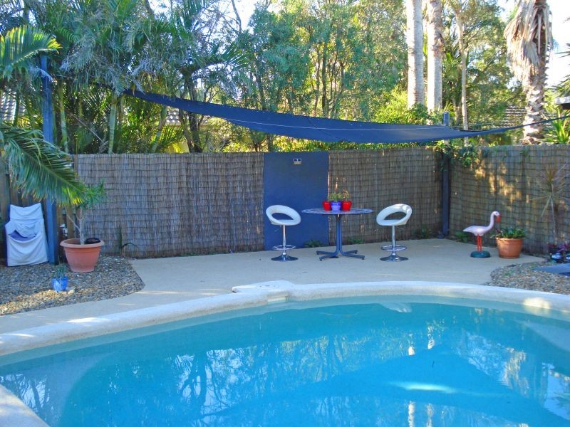 42 Sickle Avenue, Hope Island QLD 4212