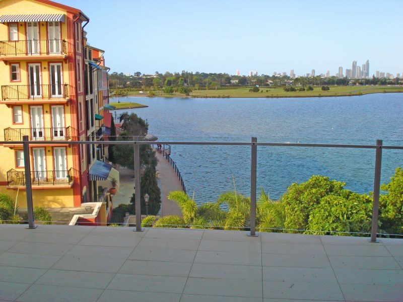 19 3046 Quay South Drive, Carrara QLD 4211