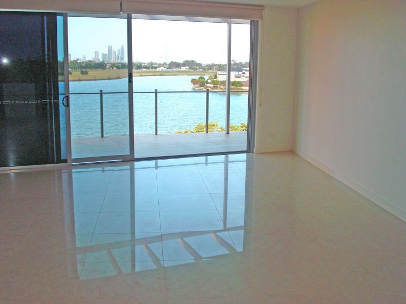 19 3046 Quay South Drive, Carrara QLD 4211