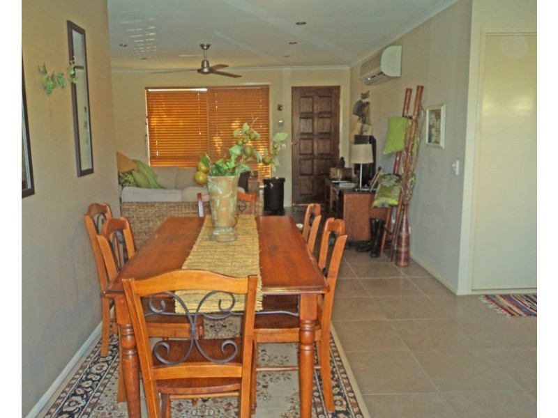 2/18 Galloway Drive, Ashmore QLD 4214