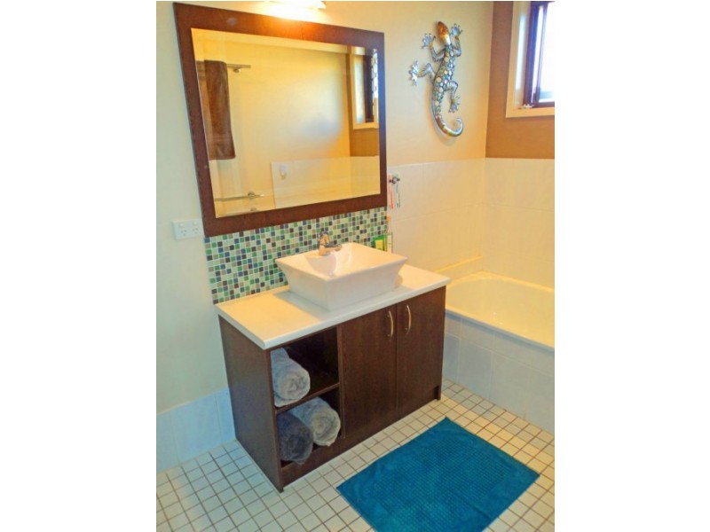 2/18 Galloway Drive, Ashmore QLD 4214