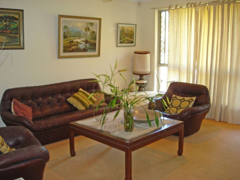 105 MacQuarie Avenue, Molendinar QLD 4214