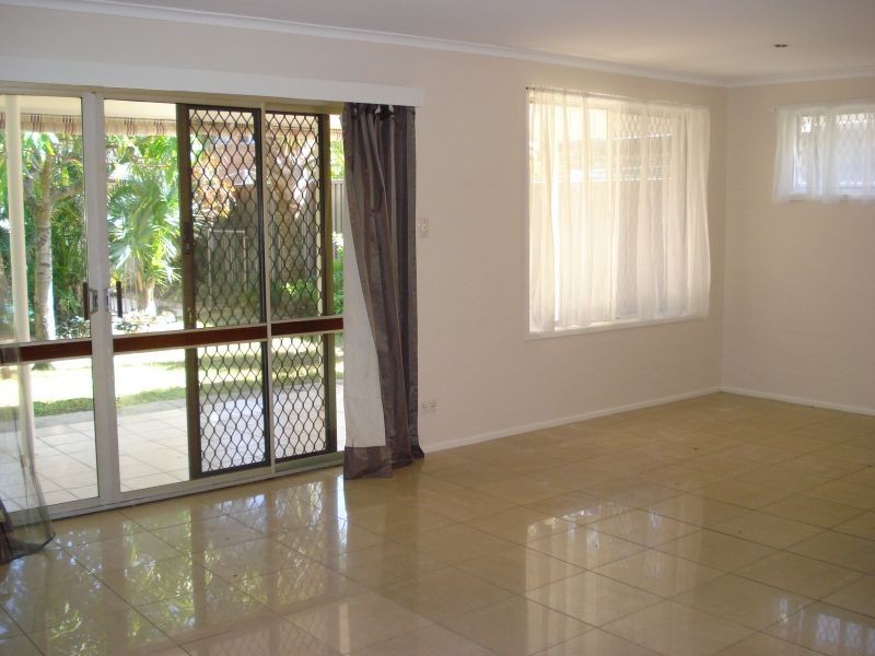 51 Surfers Avenue, Mermaid Waters QLD 4218