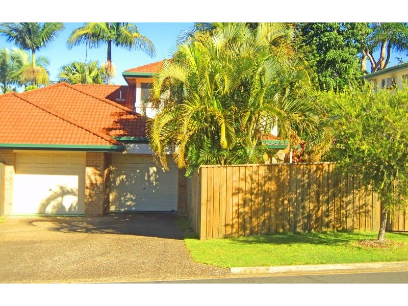 2/14 Louise Street, Southport QLD 4215