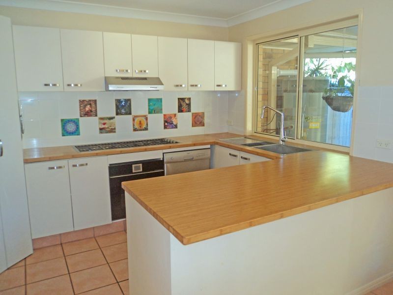 2/14 Louise Street, Southport QLD 4215