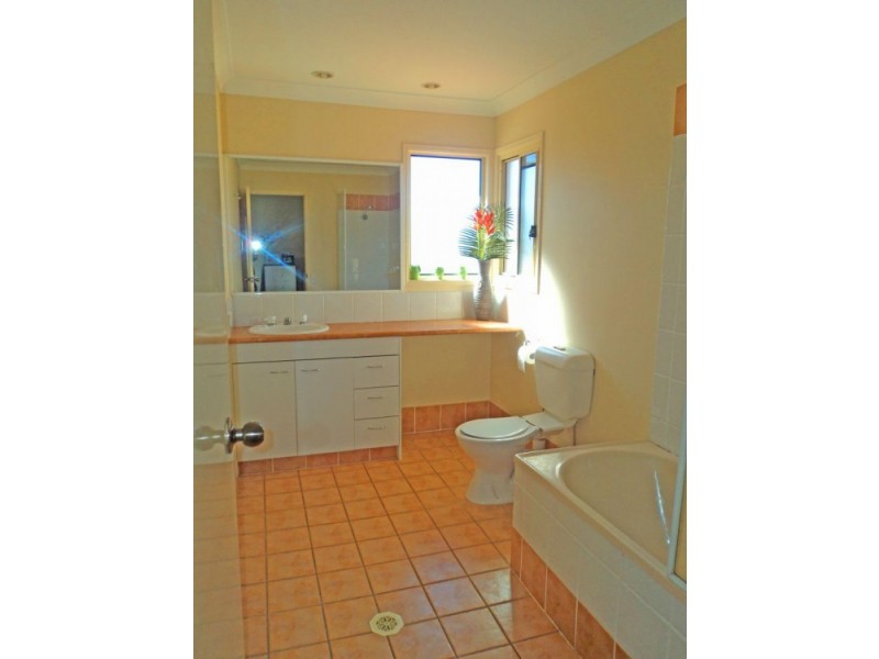 2/14 Louise Street, Southport QLD 4215