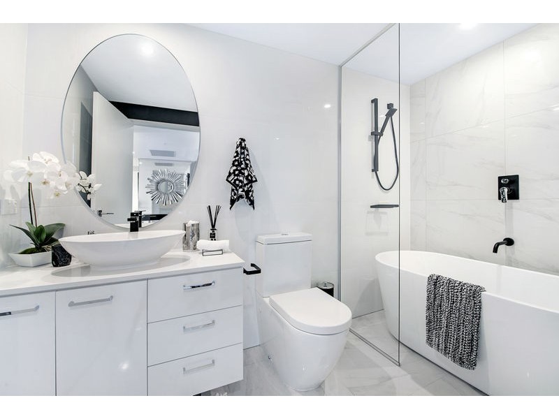 Biggera Waters QLD 4216