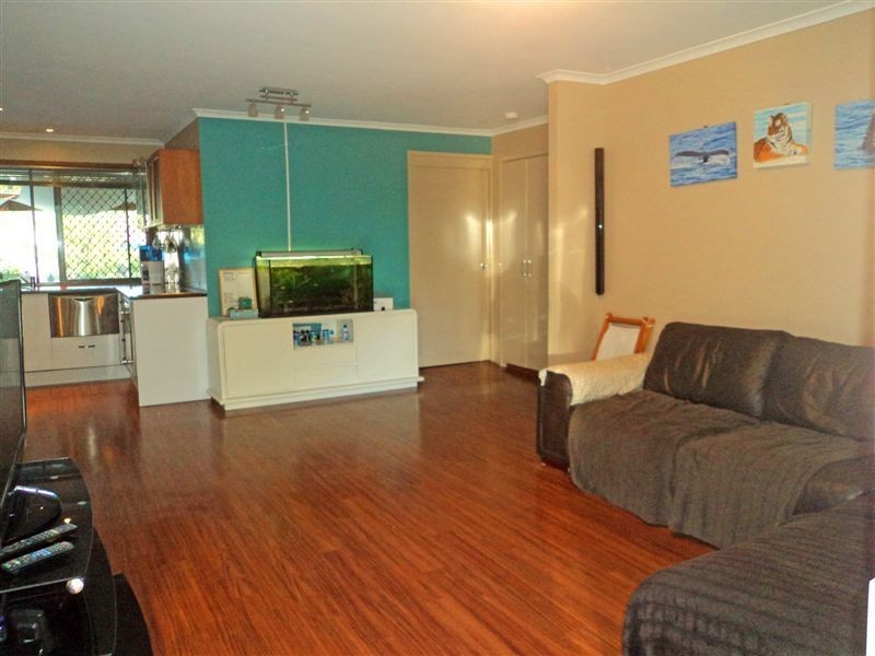 8/13 Galloway Drive, Ashmore QLD 4214