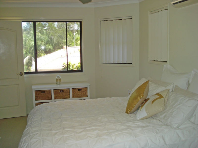 2/141 Cotlew Street, Ashmore QLD 4214