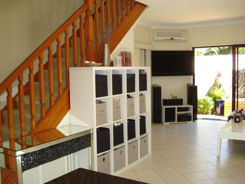 2/141 Cotlew Street, Ashmore QLD 4214