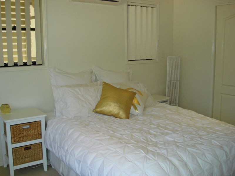 2/141 Cotlew Street, Ashmore QLD 4214