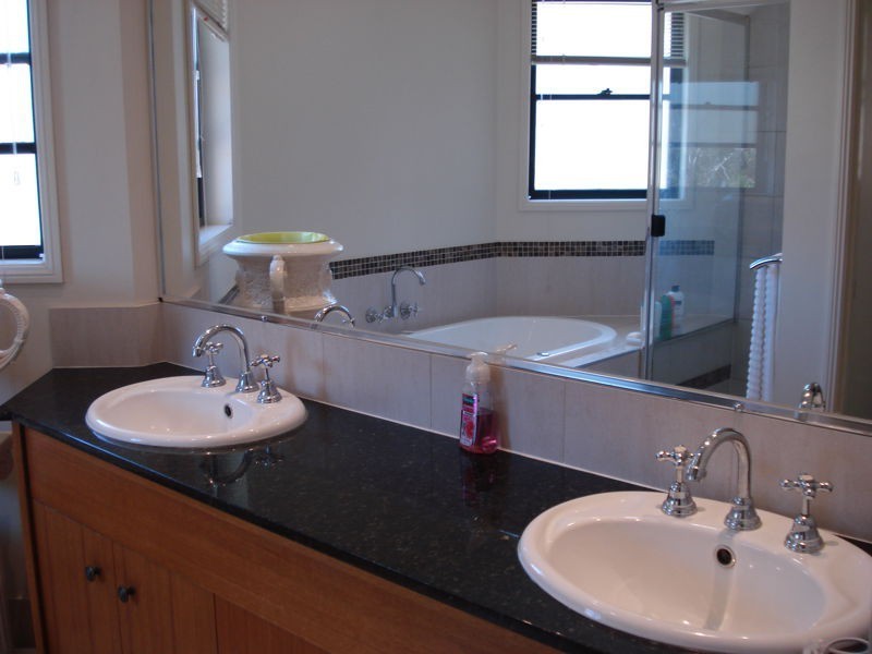 2/141 Cotlew Street, Ashmore QLD 4214