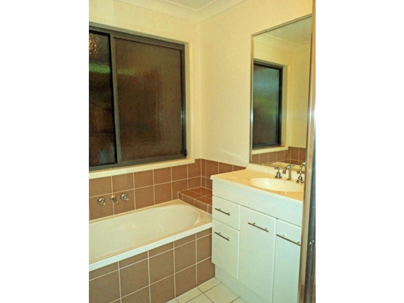 23 Cairngorm Street, Carrara QLD 4211