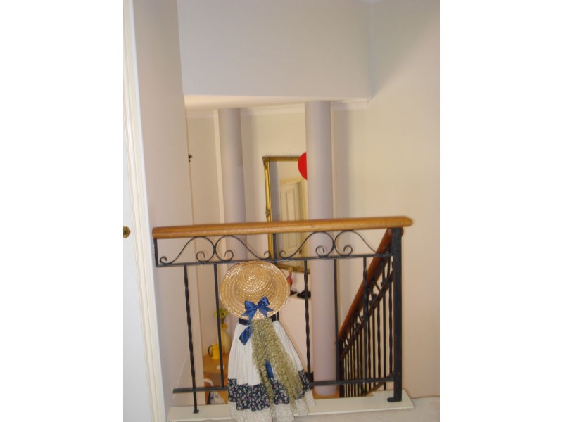 1/291 ASHMORE ROAD, Benowa QLD 4217