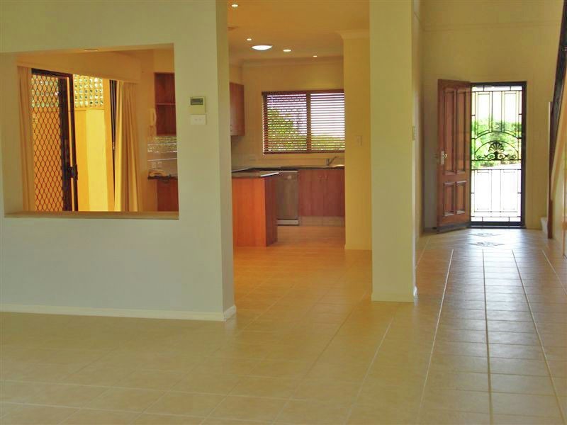 Ashmore QLD 4214